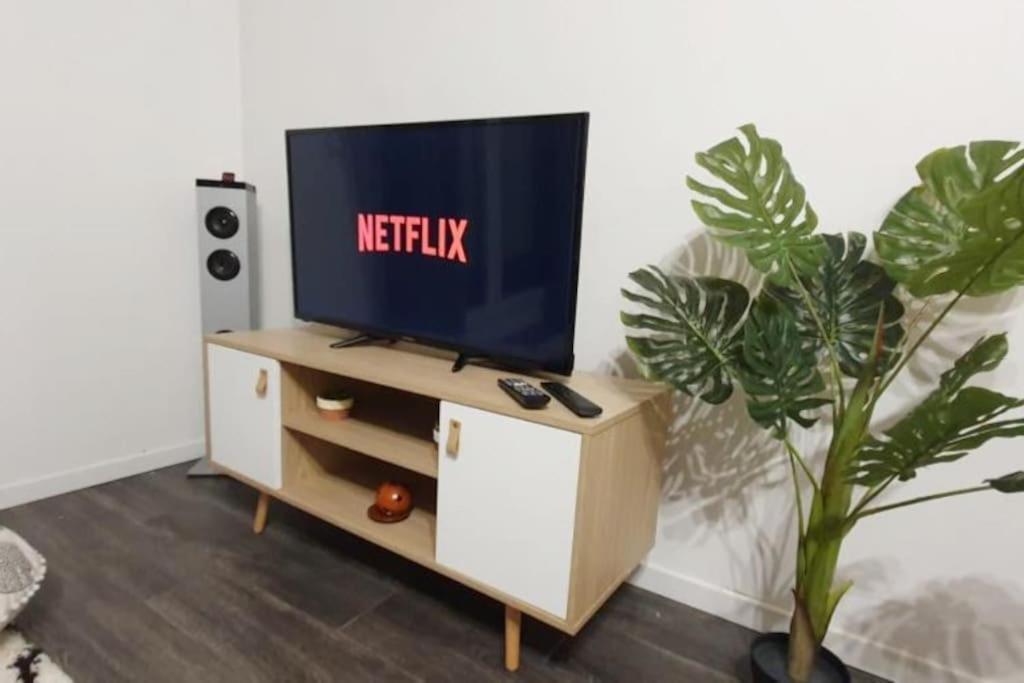 T3-Rare-2 Chambres-Parking Gratuit-2 Terrasses-Netflix-Proche Paris-La Defense أورْجونْتُيْ المظهر الخارجي الصورة