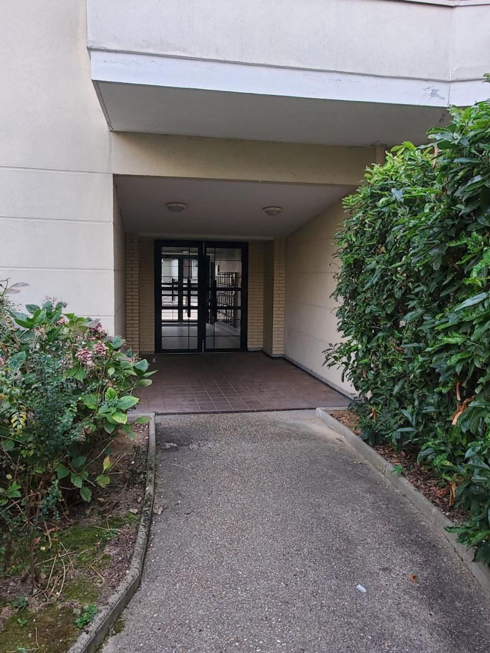 T3-Rare-2 Chambres-Parking Gratuit-2 Terrasses-Netflix-Proche Paris-La Defense أورْجونْتُيْ المظهر الخارجي الصورة