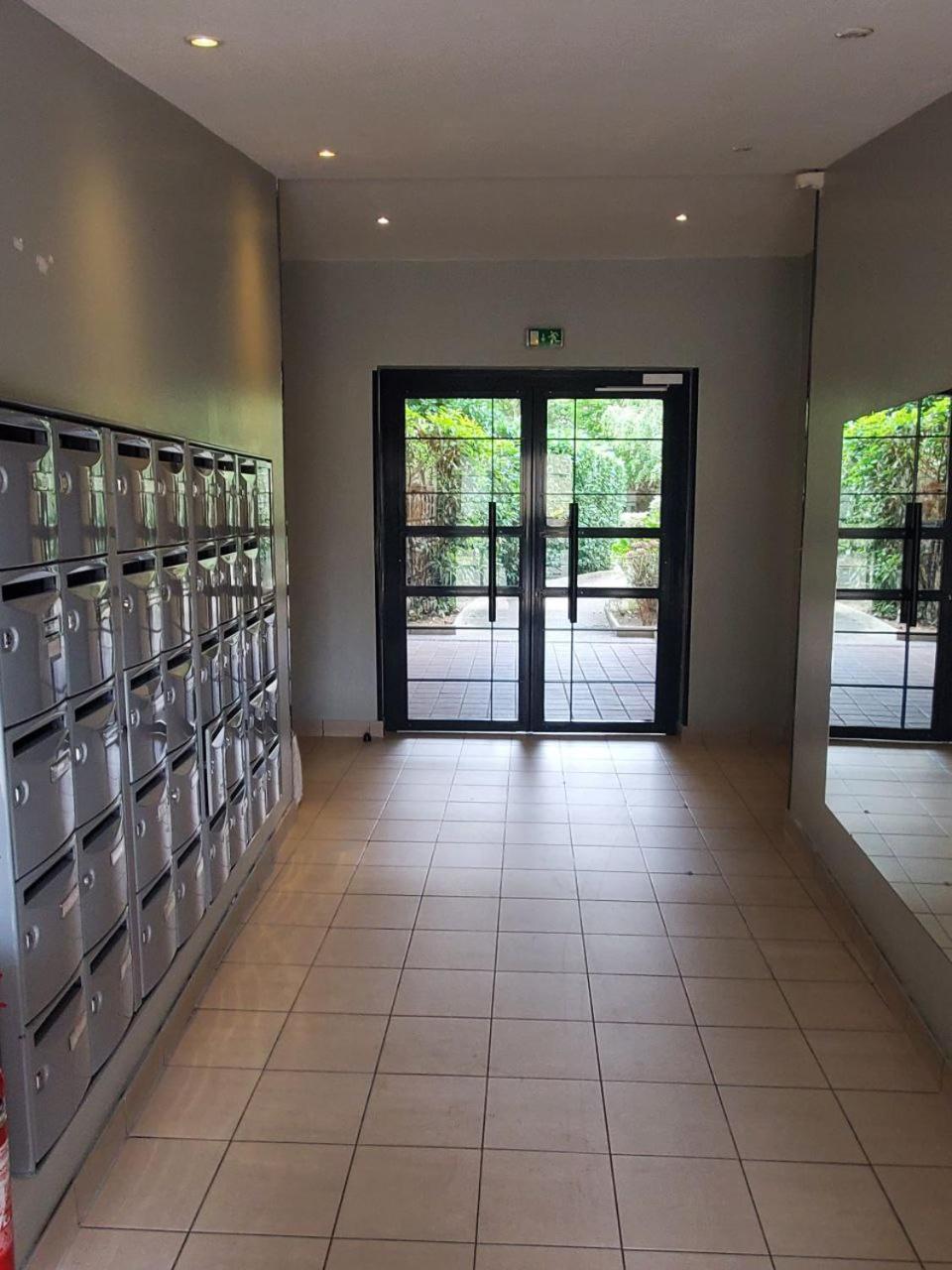 T3-Rare-2 Chambres-Parking Gratuit-2 Terrasses-Netflix-Proche Paris-La Defense أورْجونْتُيْ المظهر الخارجي الصورة